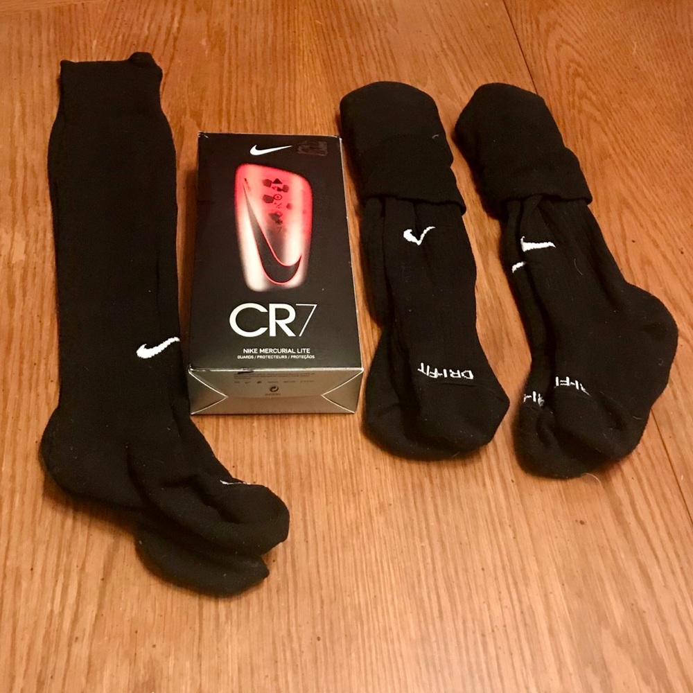 Bundle! Nike C7 Shin Gaurds+3pairs DRIFIT Socks